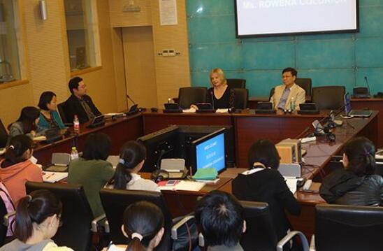 會議現場的口譯工作圖片 會議現場的口譯工作圖片
